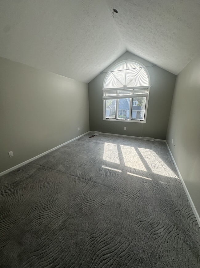 Building Photo - 70 Eaglesfield Way