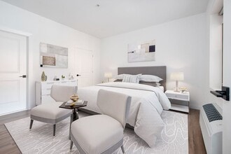 Interior Photo - 55 Riverwalk