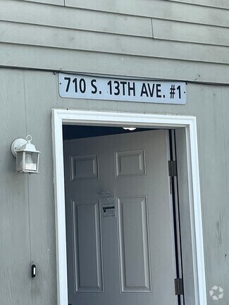 Building Photo - 710 S 13th Ave