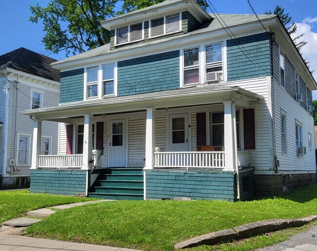 Building Photo - 5 Ivy Ct