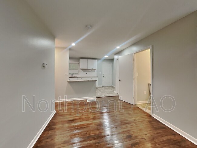 Foto del edificio - 1788 Thomasville Dr SE