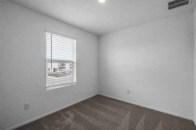 Building Photo - 50 Trinity Cir