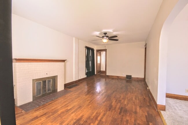 Building Photo - 1263 SW Washburn Ave