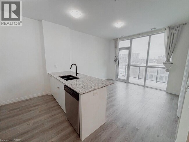 Building Photo - 60 Charles St W