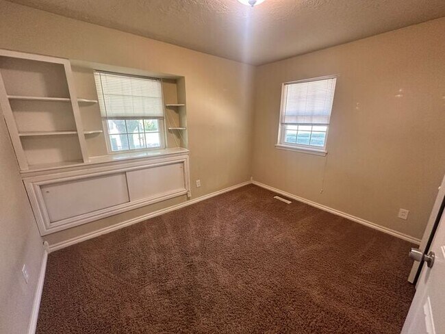 Foto del edificio - Beautiful 3 Bedroom Home for Rent in Norman, Oklahoma