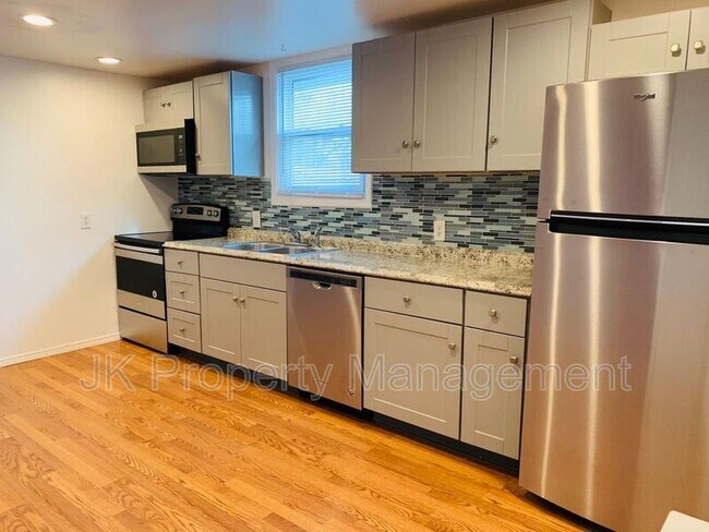 Foto del edificio - 1601 5th Ave NW