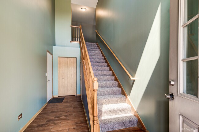 Foto del edificio - 8324 Chestnut Ct