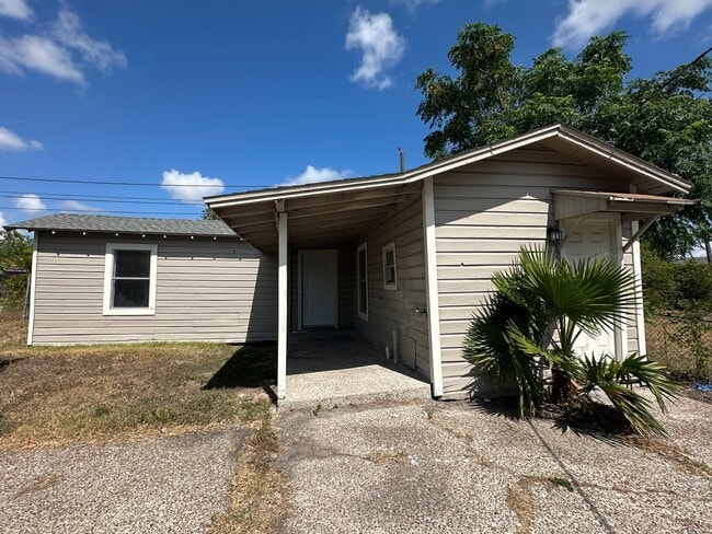 Building Photo - Ready for move in