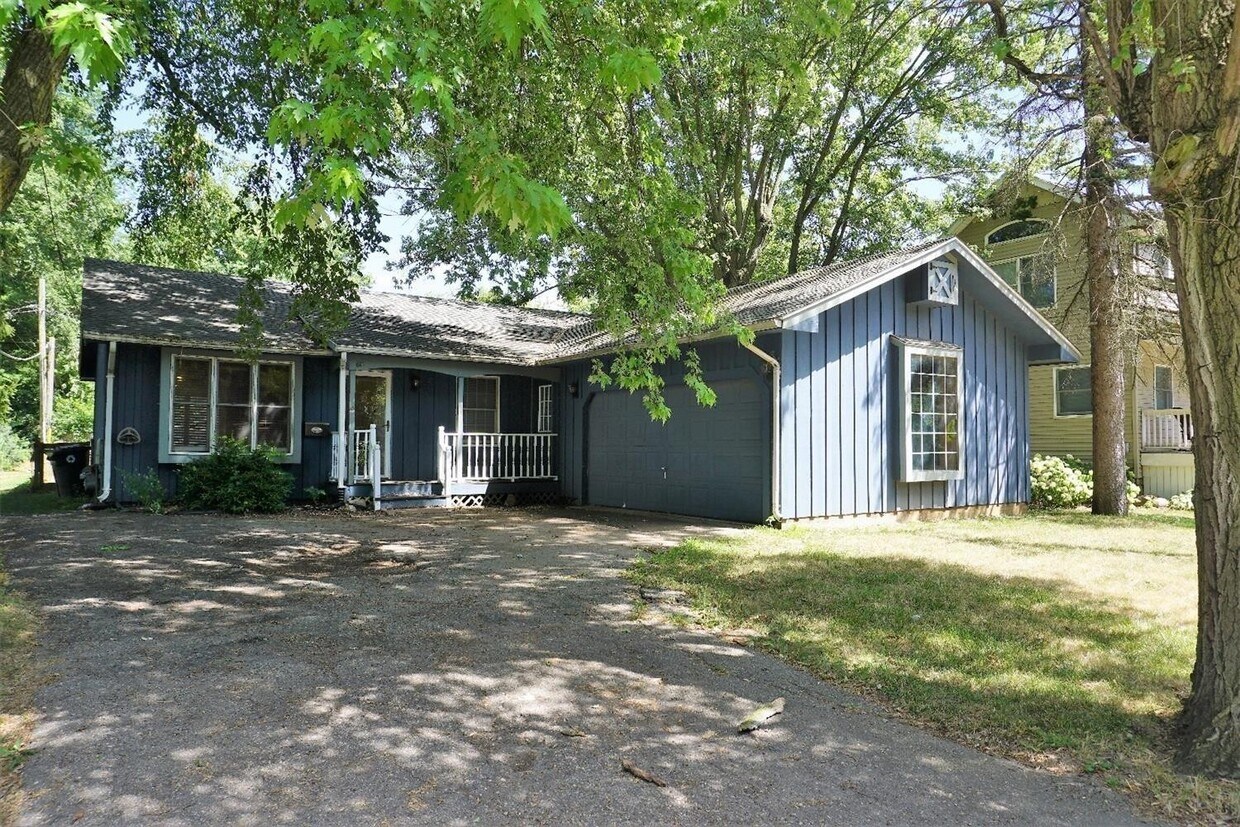 Foto principal - Downtown Chelsea Neighborhood Ranch