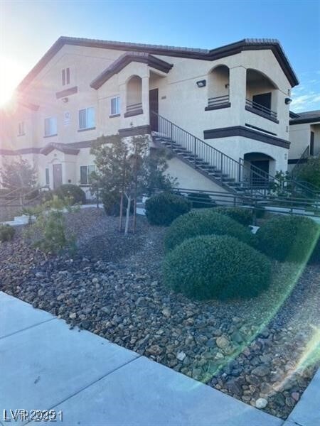 Building Photo - 2291 W Horizon Ridge Pkwy