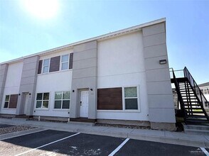 Building Photo - 9 E Yuma Ave