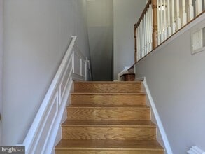 Building Photo - 4016 Timber Oak Trl