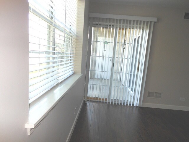 Foto del edificio - 738 Gary Ave
