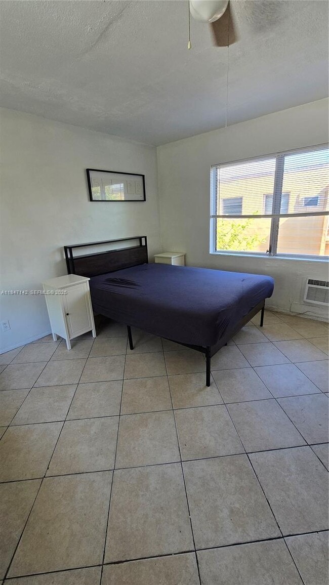 Building Photo - 90 Isle of Venice Dr