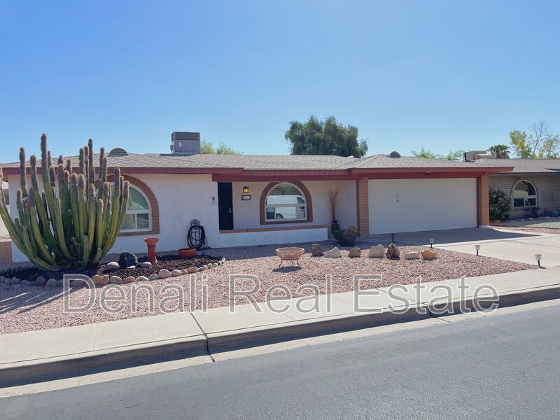 Foto principal - 715 S Rosemont
