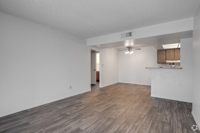 2BR, 2BA - 950SF - Garden Place