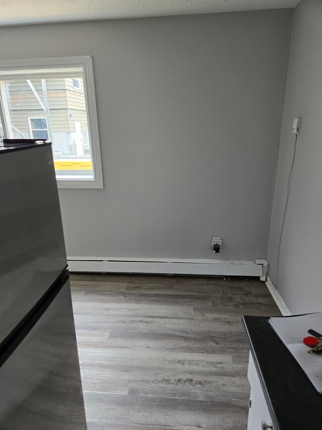 Building Photo - Comfortable 1-Bedroom Apartment – Heat & Hot Water Included! *PET Friendly*