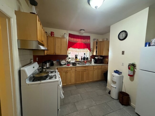 Building Photo - 55 Lubec St