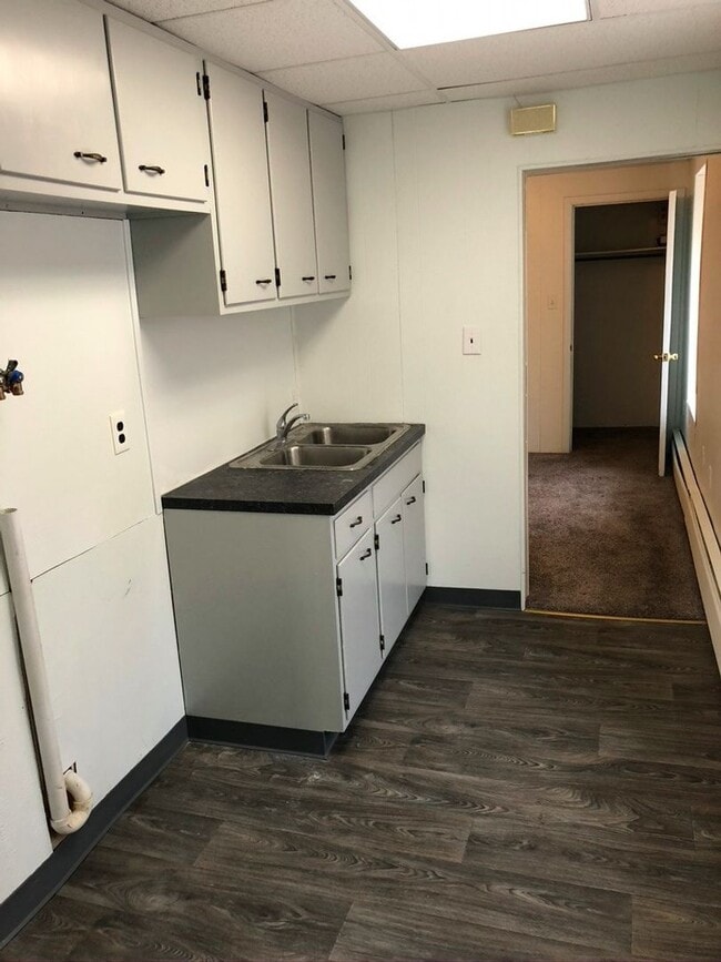 Building Photo - 153 Main St