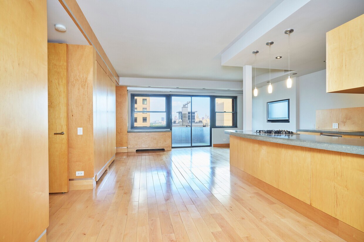 Foto principal - 58 W 58th St