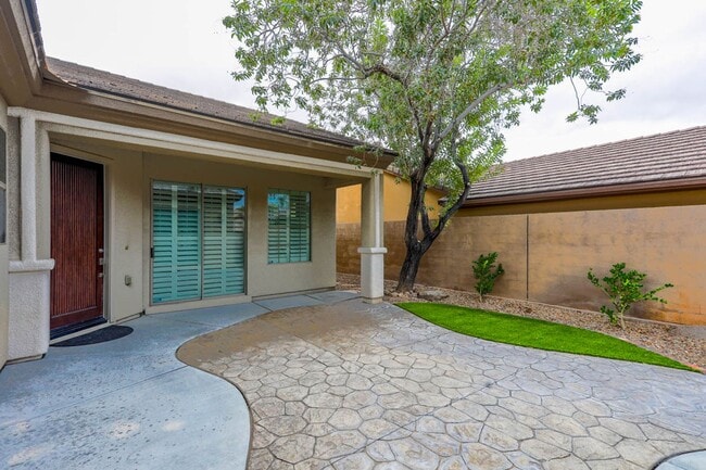 Building Photo - Anthem Country Club Beauty w/ Casita