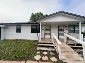 Building Photo - 105 N 3rd St