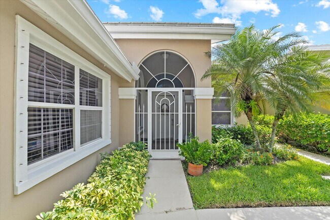 Foto del edificio - 2320 Saratoga Bay Dr
