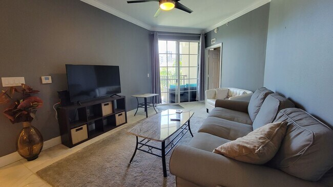 Foto del edificio - Luxury Condo On The Top Floor at Solé in Flagler Village