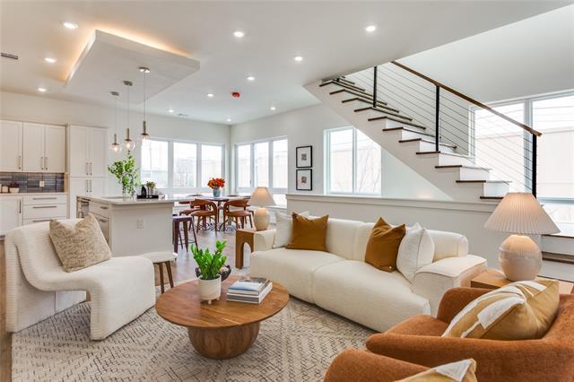 Building Photo - 349 College Ave