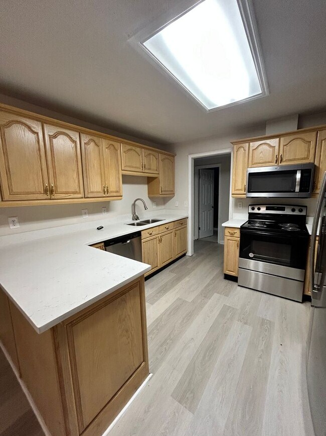 Foto del edificio - Accepting Section 8 - East Brainerd 4 Beds...