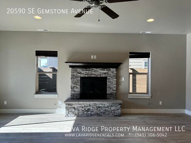 Foto del edificio - 20590 SE Gemstone Ave