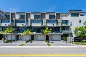 Building Photo - 9350 E Bay Harbor Dr