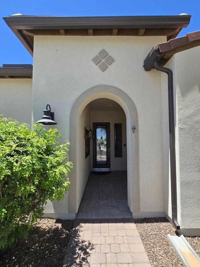 Building Photo - 35532 N Sunset Trail