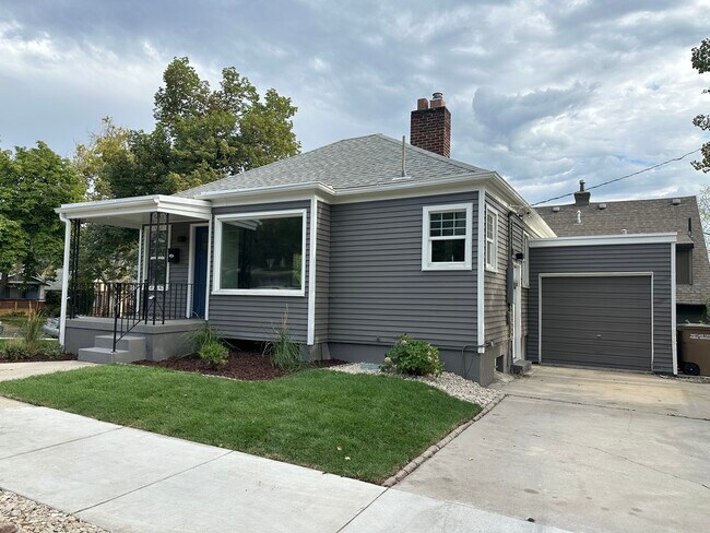 Foto del edificio - 638 Eighth Ave