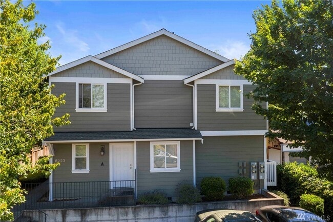 Building Photo - 8223 S Park Ave