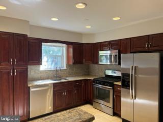 Building Photo - 132 Kettlebrook Dr