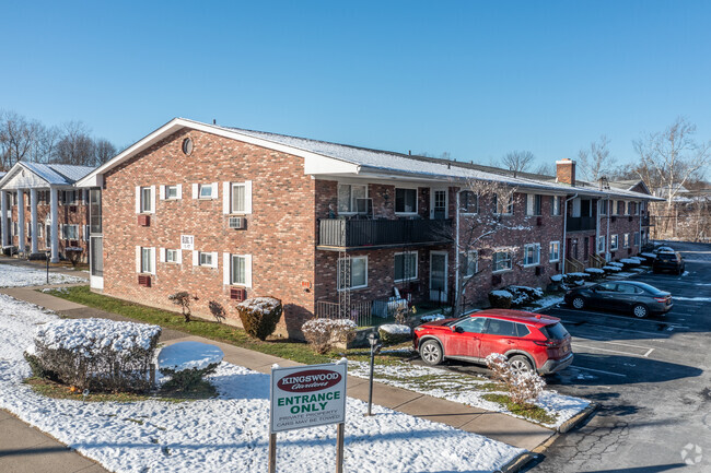 Building Photo - Kingswood Gardens Condos