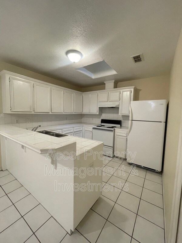 2401 Kimberly Unit 3, McAllen, TX 78504 Condo for Rent in McAllen, TX