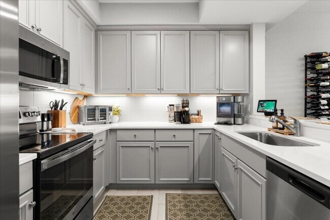 Foto del edificio - 6 Riverwalk Drive