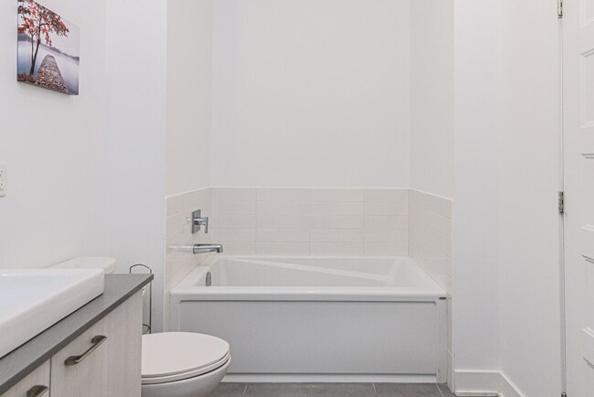 Building Photo - 3505 Rue De Bullion