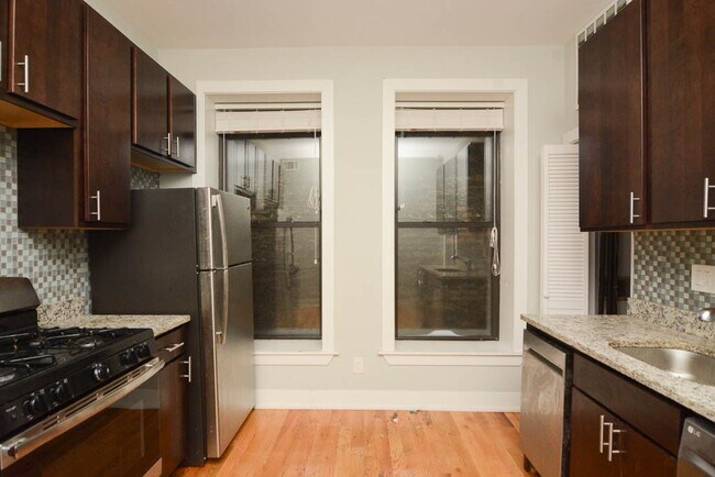 Foto del edificio - 622 W Oakdale Ave