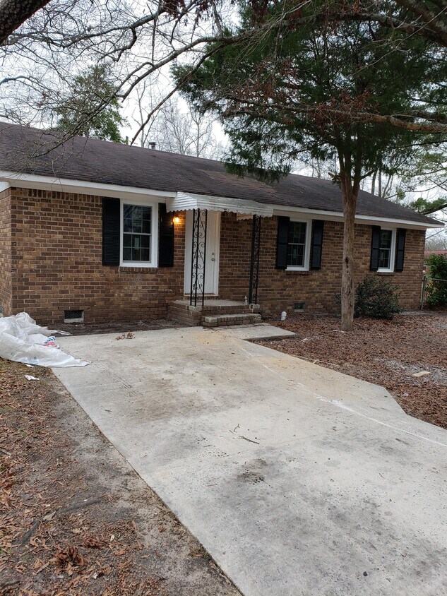 Primary Photo - 4209 Hileah Dr