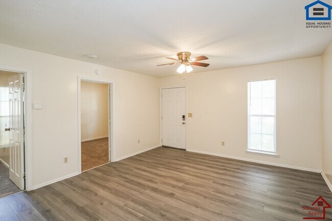 Foto del edificio - 174 Bybee Woods Dr