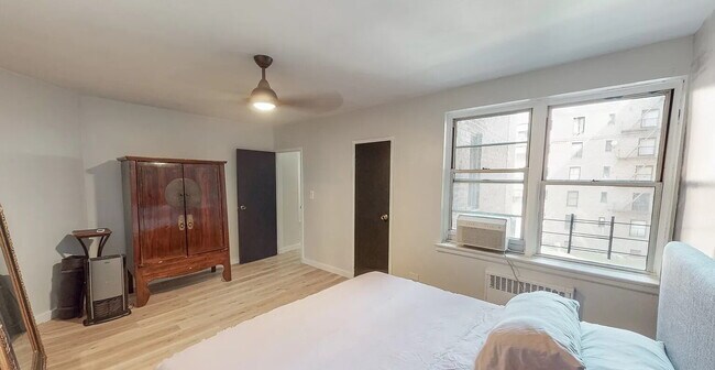 Foto del edificio - Beautiful One bedroom flooded with light