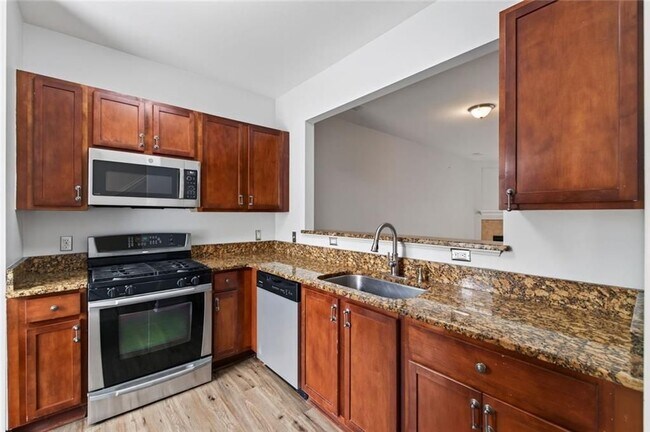 Foto del edificio - 585 McWilliams Rd SE