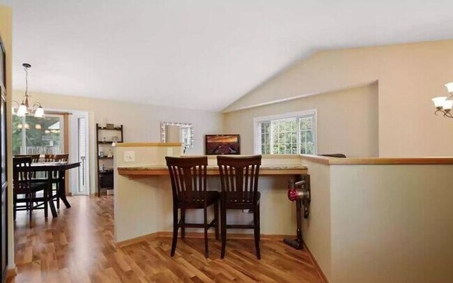 Foto del edificio - 16871 Jonquil Trail, Lakeville, MN, 55044