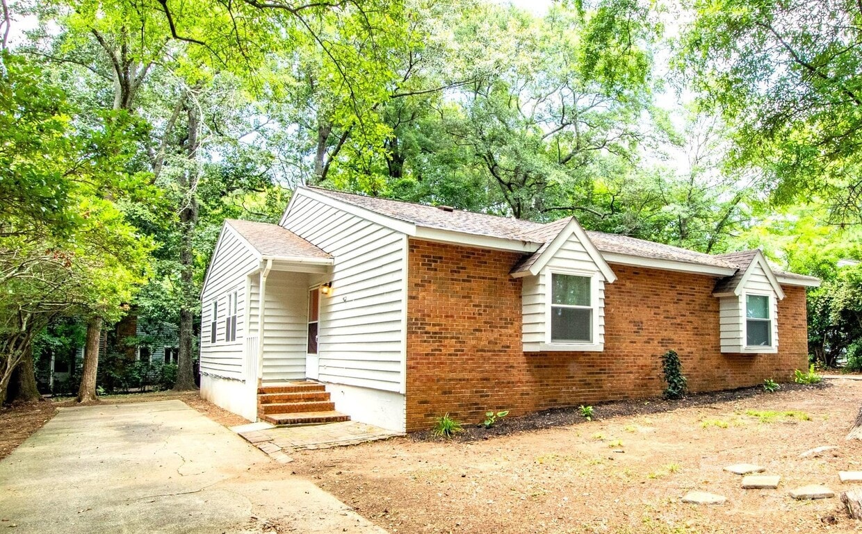 Primary Photo - 10718 Blue Heron Dr