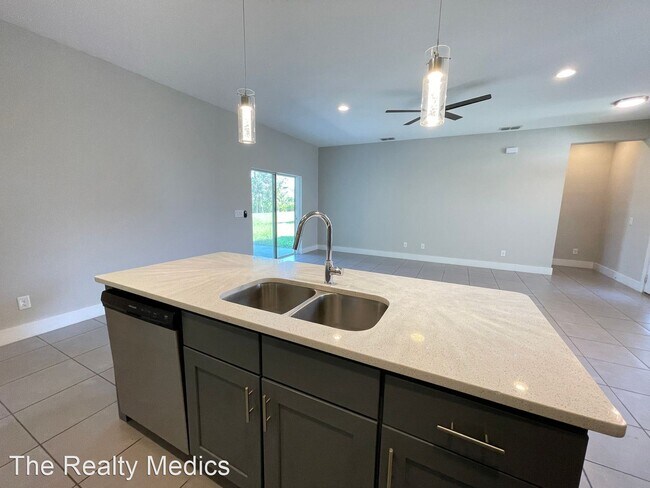 Foto del edificio - 4 br, 2 bath House - 415 Ohio Way