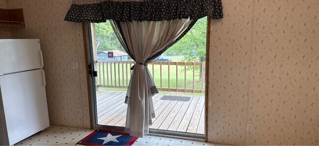 Foto del edificio - 412 Schaal Rd