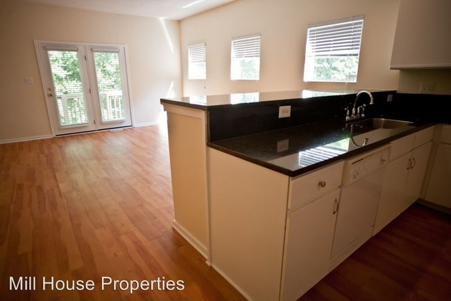 Building Photo - 6 br, 3 bath House - 224 Greene Street